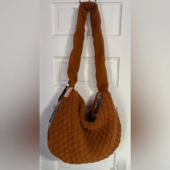 FP Movement x Free People Pucker Up Fleece Carryall in Toasted Almond - Picture 7 of 9